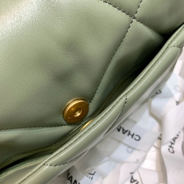 CHANEL 19 FLAP BAG BestValue 32 - Image 10