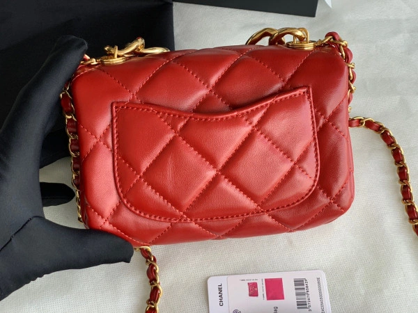 Fashionable CHANEL FLAP BAG 460 - Image 4