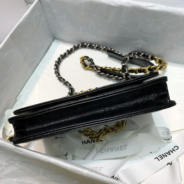 CHANEL19 WALLET ON CHAIN ModernLook 62 - Image 9