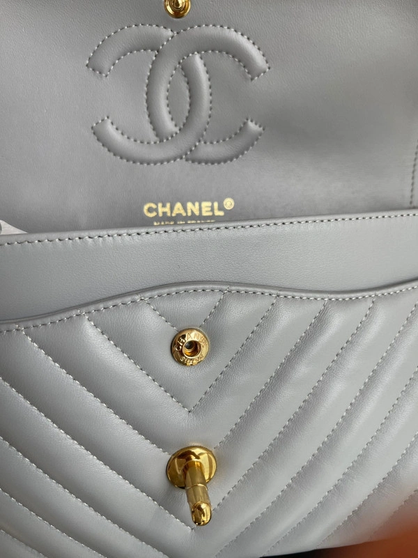 CHANEL FLAP BAG WellDesigned 401 - Image 9