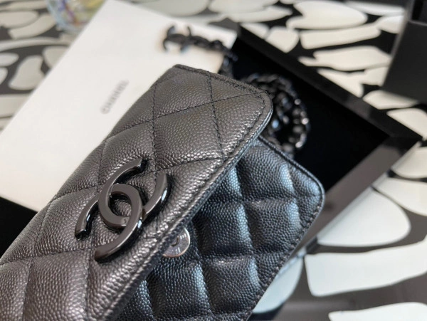 WellDesigned CHANEL BELT FLAP CARD HOLDER 619 - Image 4