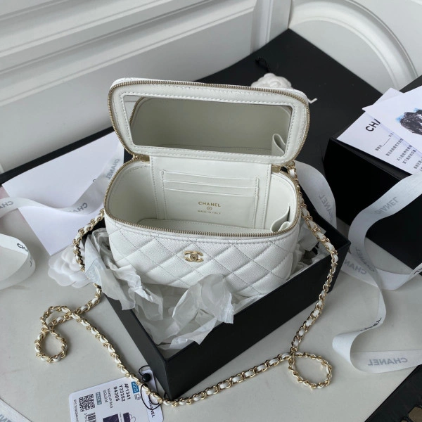 CHANEL SMALL VANITY WITH CHANELASSIC CHAIN GoAnywhere 1236 - Image 9