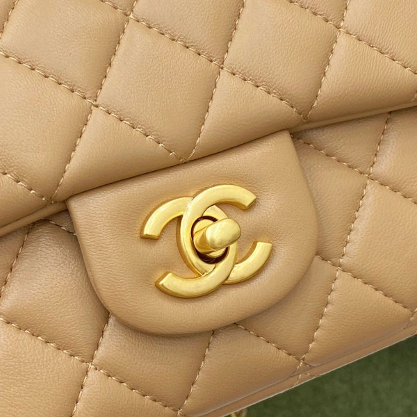 Fashionable CHANEL MINI FLAP BAG WITH TOP HANDLE 975 - Image 5