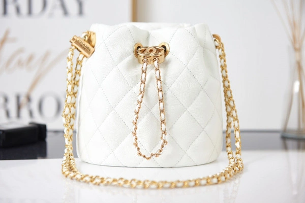 UrbanStyle CHANEL BUCKET BAG 249 - Image 4