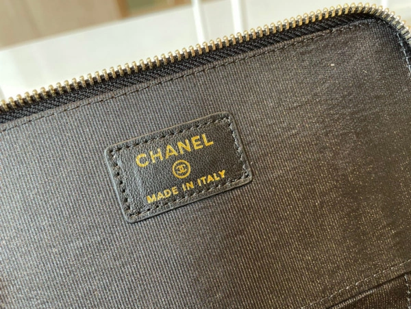 CHANEL VANITY CASE Affordable 1263 - Image 10