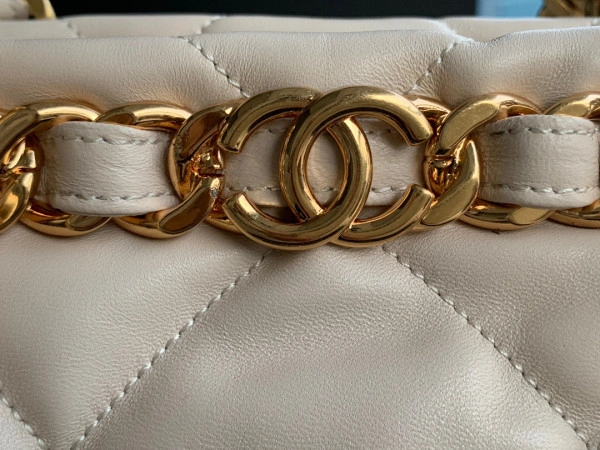 CHANEL SMALL TOTE AllSeason 1153 - Image 3