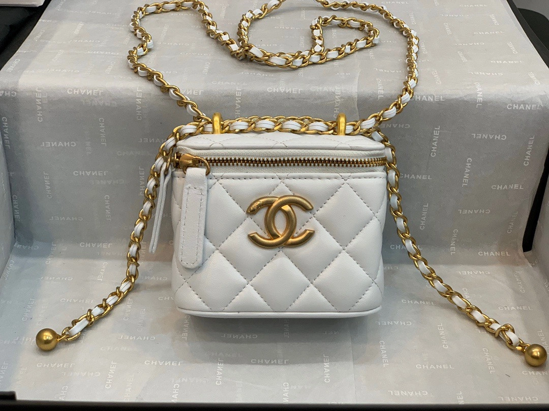 GoodFit CHANEL SMALL VANITY WITH CHAIN 1269 - Image 3