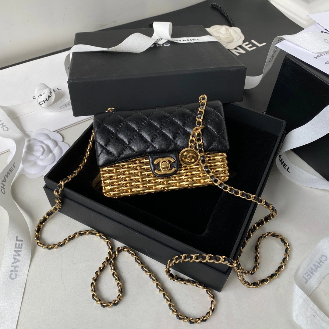 EasyMatch CHANEL SMALL EVENING BAG 1572