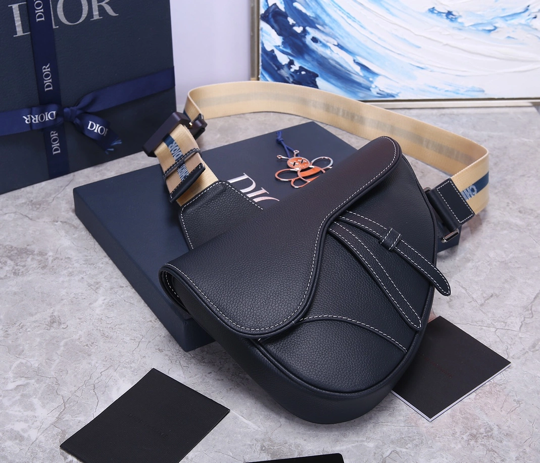 Affordable 4922 Christian Dior AAA Man Messenger Bags