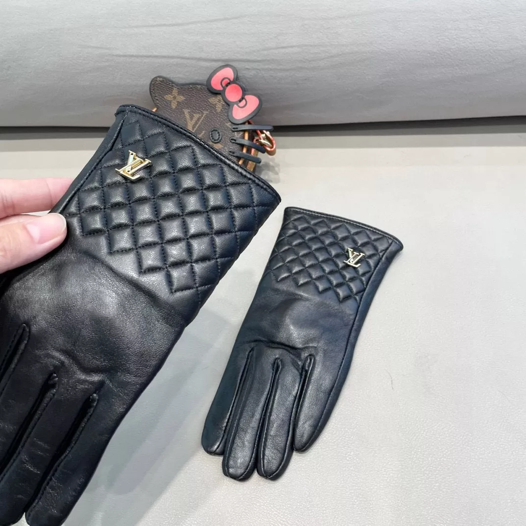 Affordable 5220 Louis Vuitton LV Gloves For Women - Image 6