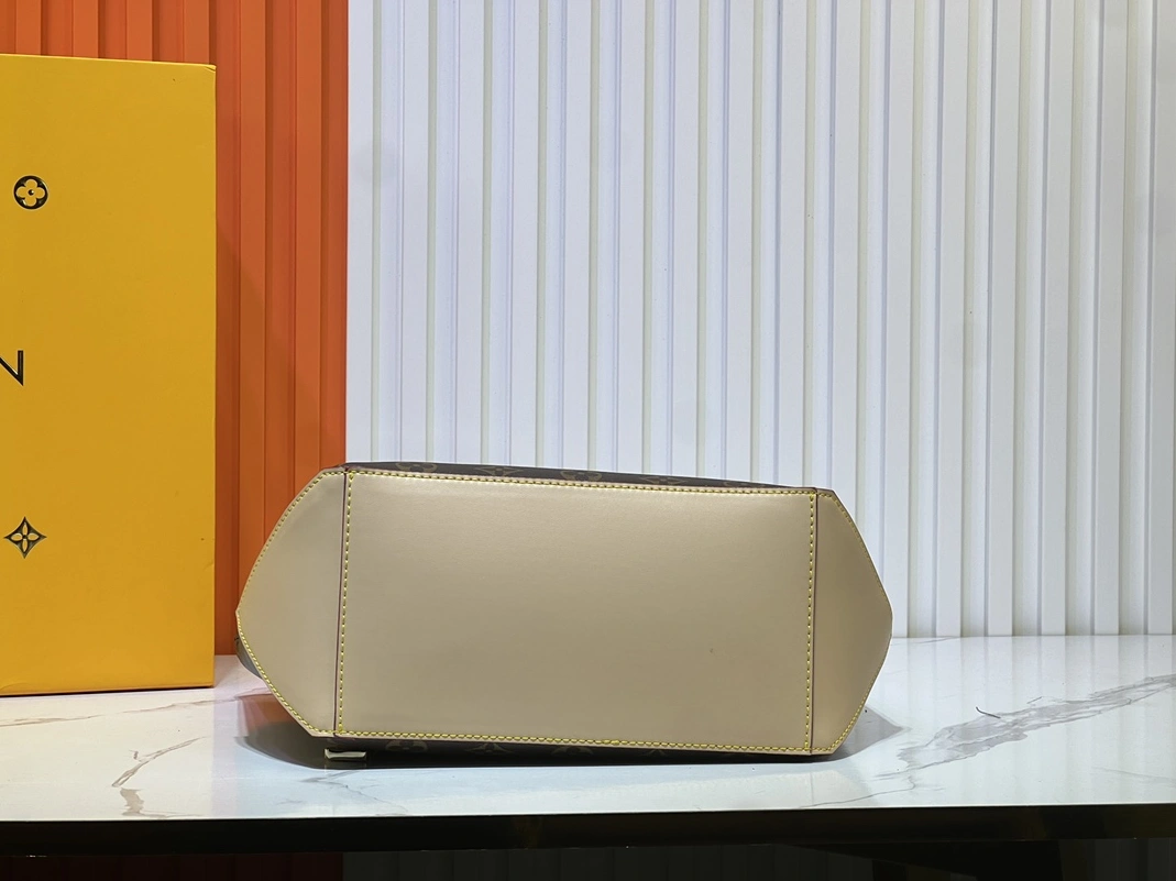 Affordable 7005 Louis Vuitton AAA Quality Shoulder Bags For Women - Image 7