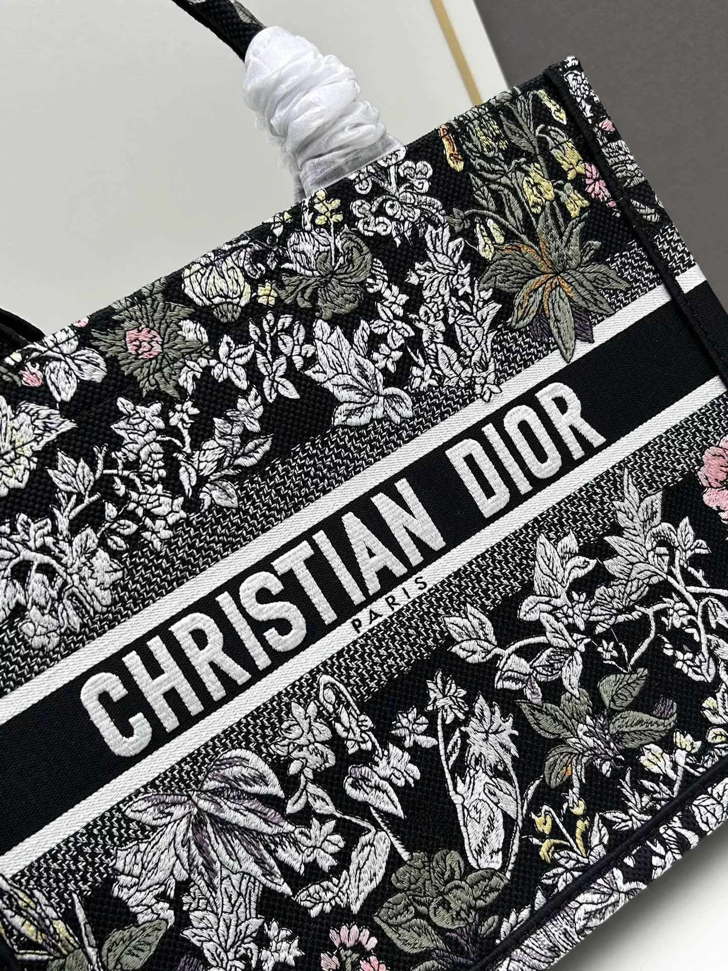 AllSeason 8014 Christian Dior AAA Quality Tote-Handbags For Women - Image 4