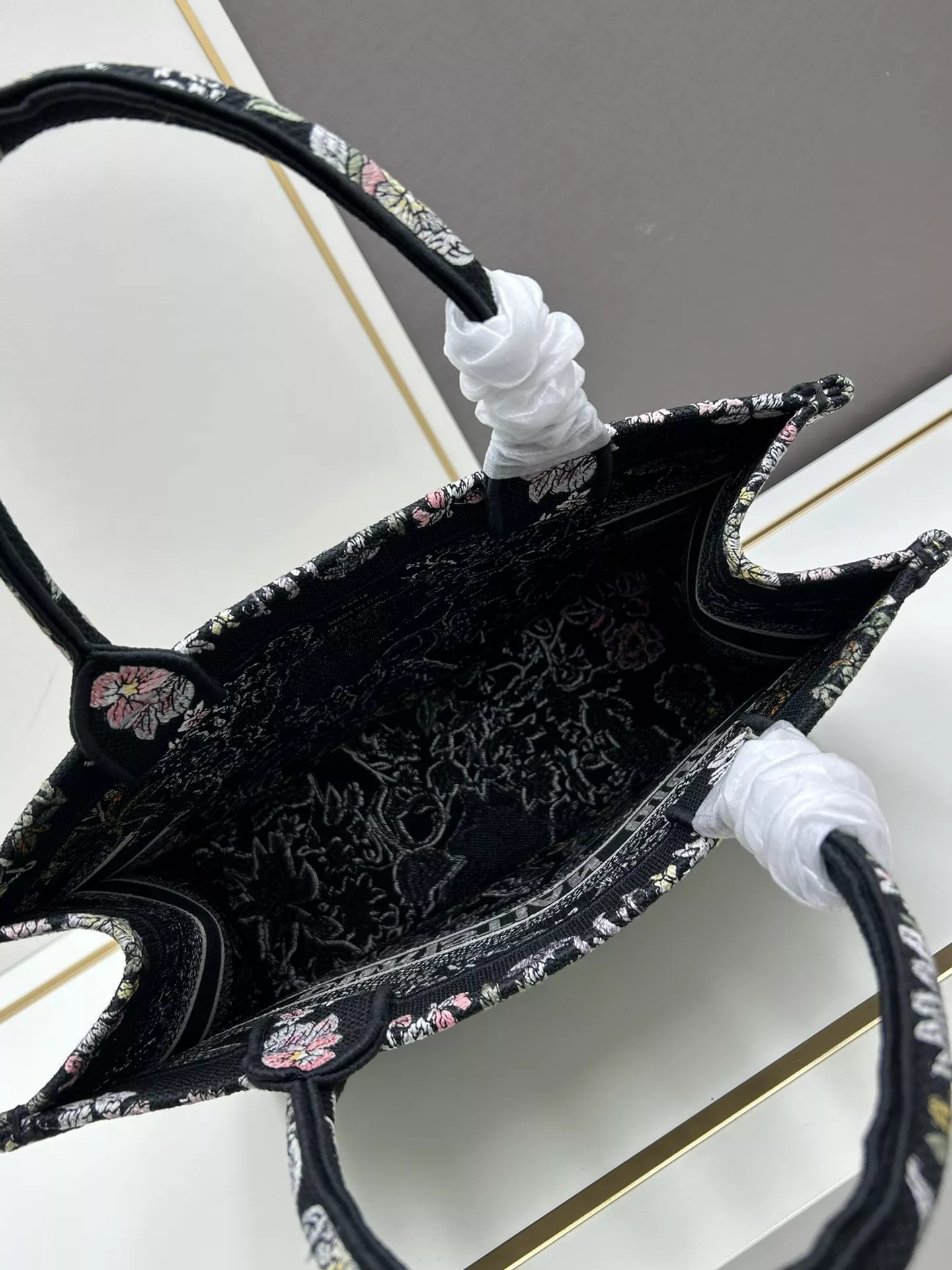 AllSeason 8014 Christian Dior AAA Quality Tote-Handbags For Women - Image 7