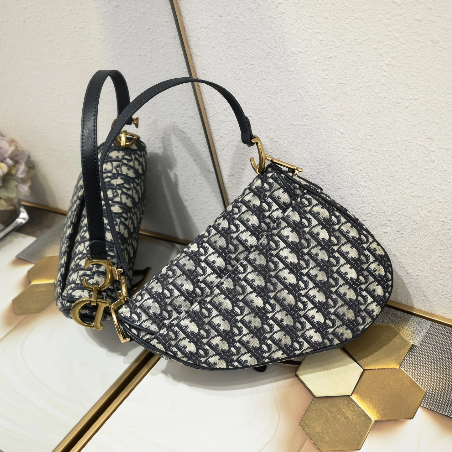 Bold 4977 Christian Dior AAA Quality Messenger Bags For Women - Image 3