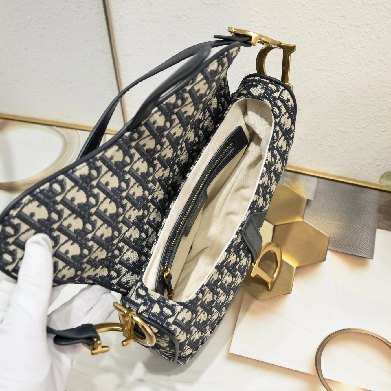 Bold 4977 Christian Dior AAA Quality Messenger Bags For Women - Image 6