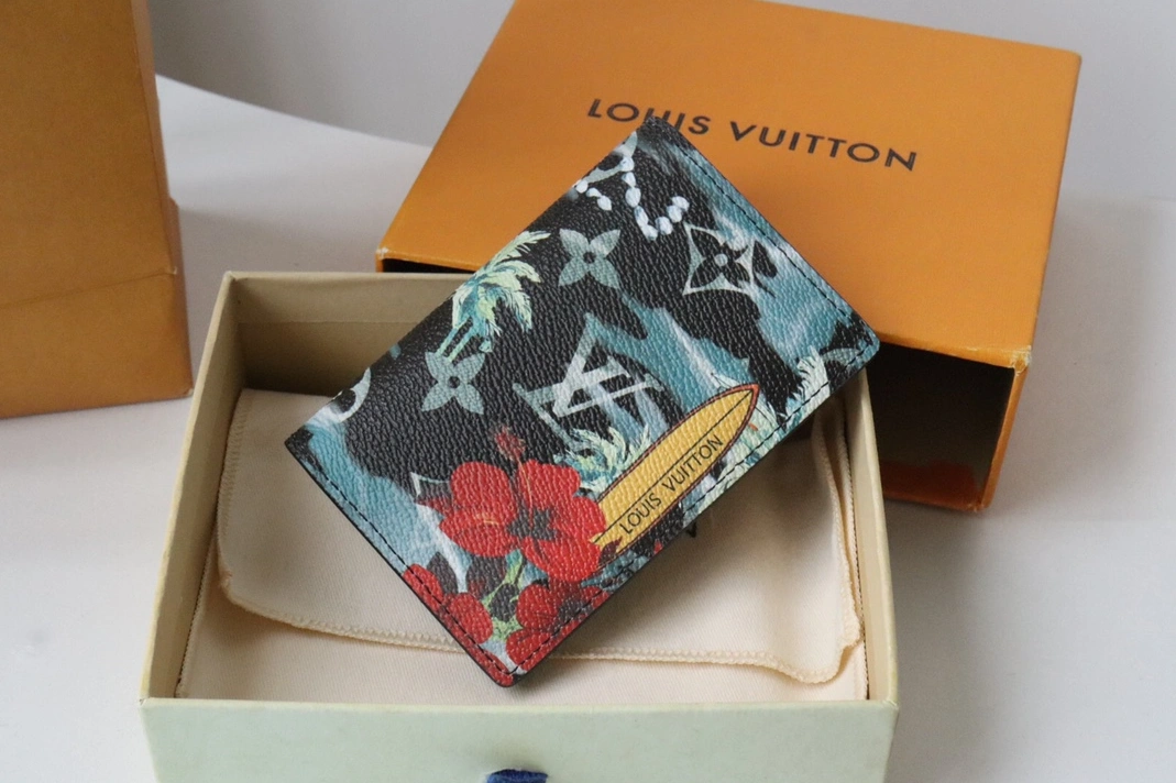 Bold 6253 Louis Vuitton LV Card Case