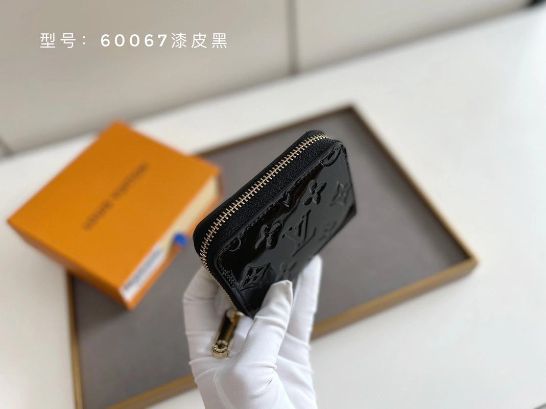 Bold 8640 Louis Vuitton LV Wallets - Image 3