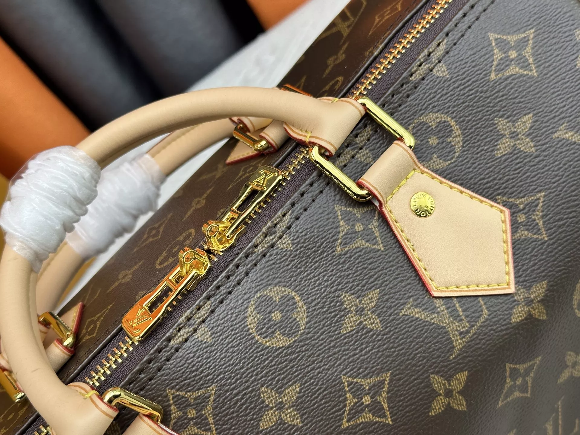 Breathable 2250 Louis Vuitton AAA Quality Handbags For Women - Image 7