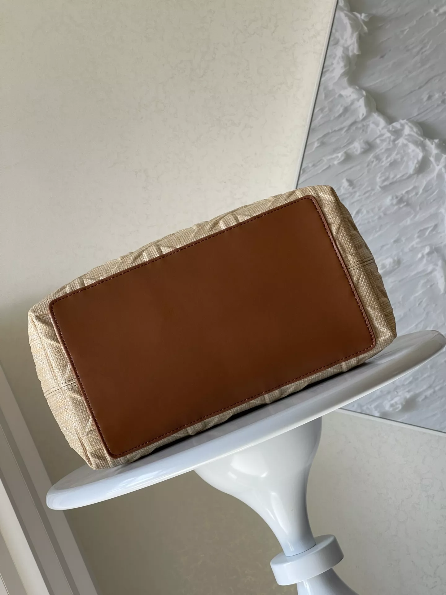 Breathable 5676 Christian Dior AAA Quality Handbags For Women - Image 7