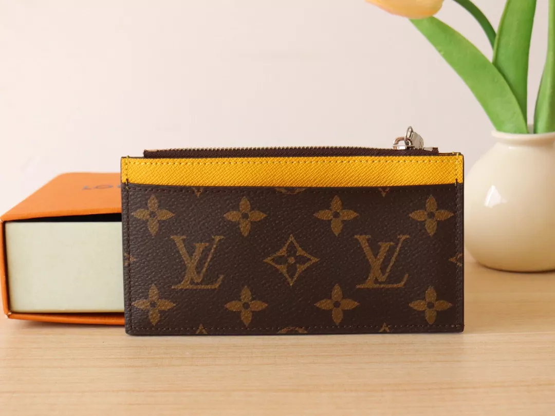 Breathable 7795 Louis Vuitton LV Card Case