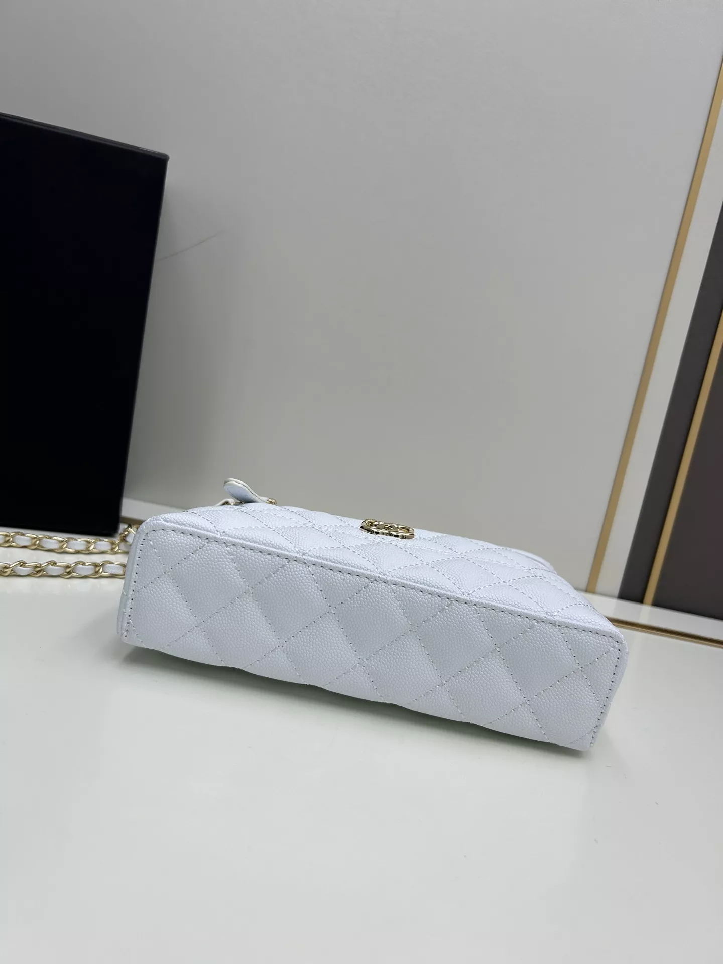 Chanel AAA Quality Messenger Bags For Women Bold 304 - Image 5