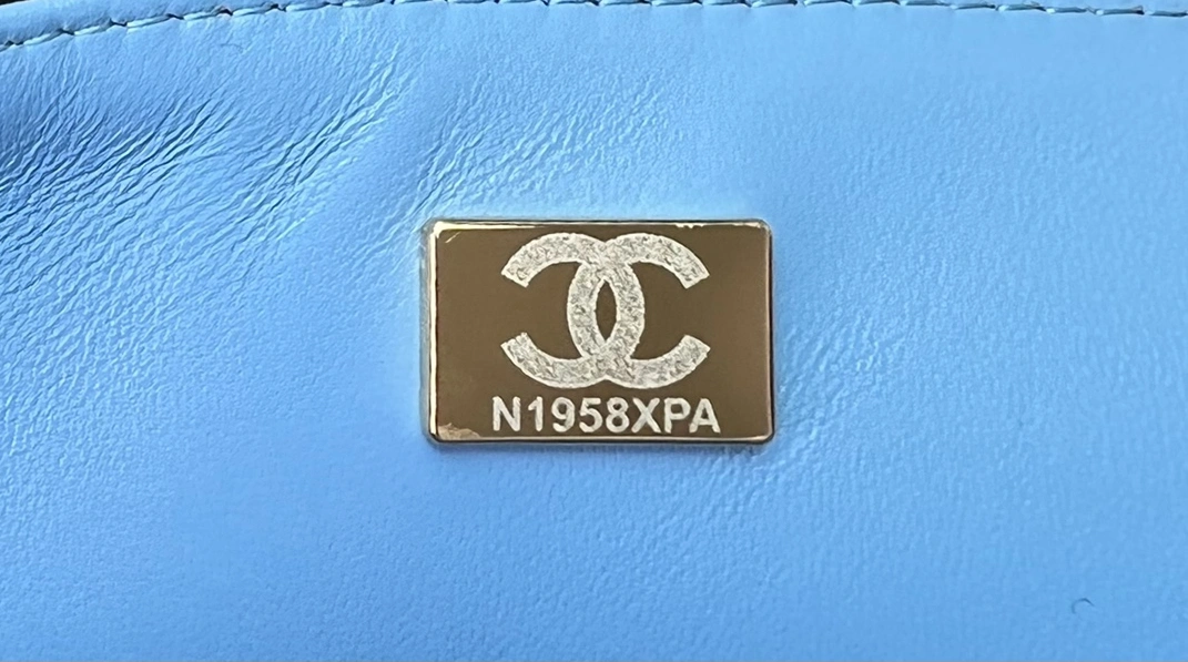Chanel AAA Quality Messenger Bags For Women Bright 4063 - Image 8
