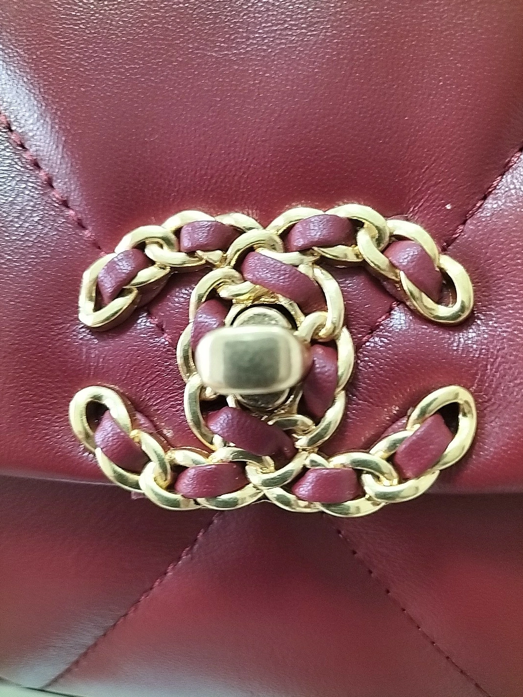 Chanel AAA Quality Messenger Bags For Women Elegant 546 - Image 3