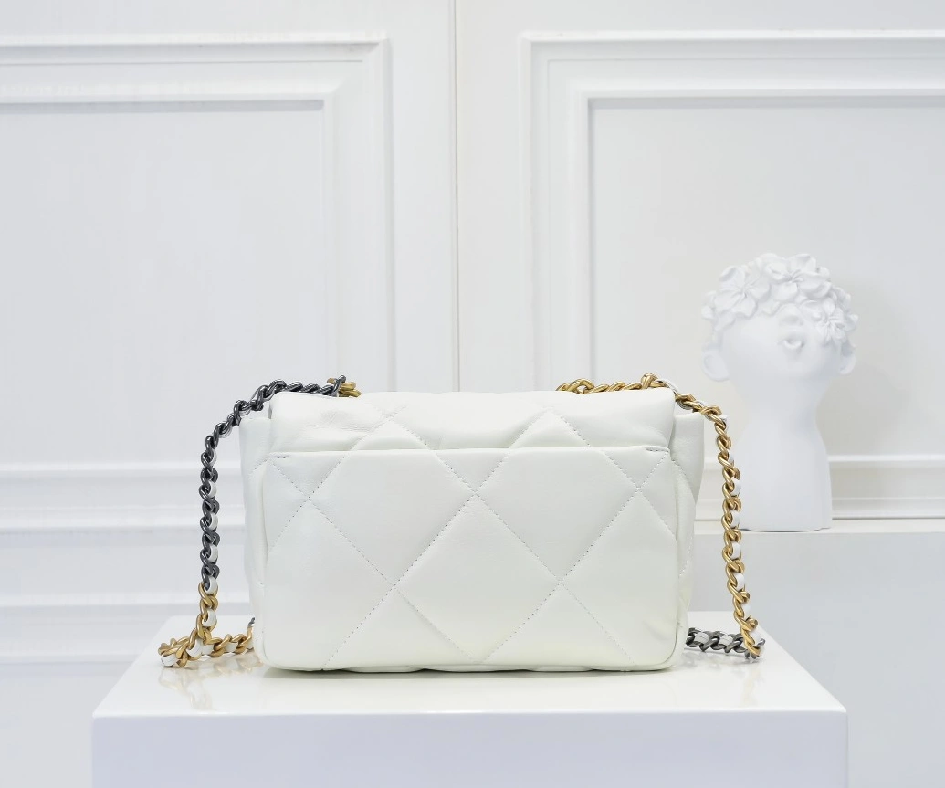 Chanel AAA Quality Messenger Bags For Women NewStyle 4428