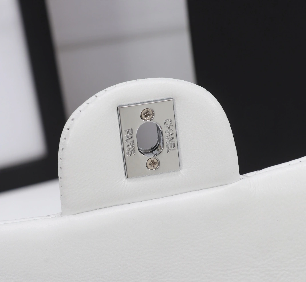 Chanel AAA Quality Messenger Bags For Women Soft 9336 - Image 4