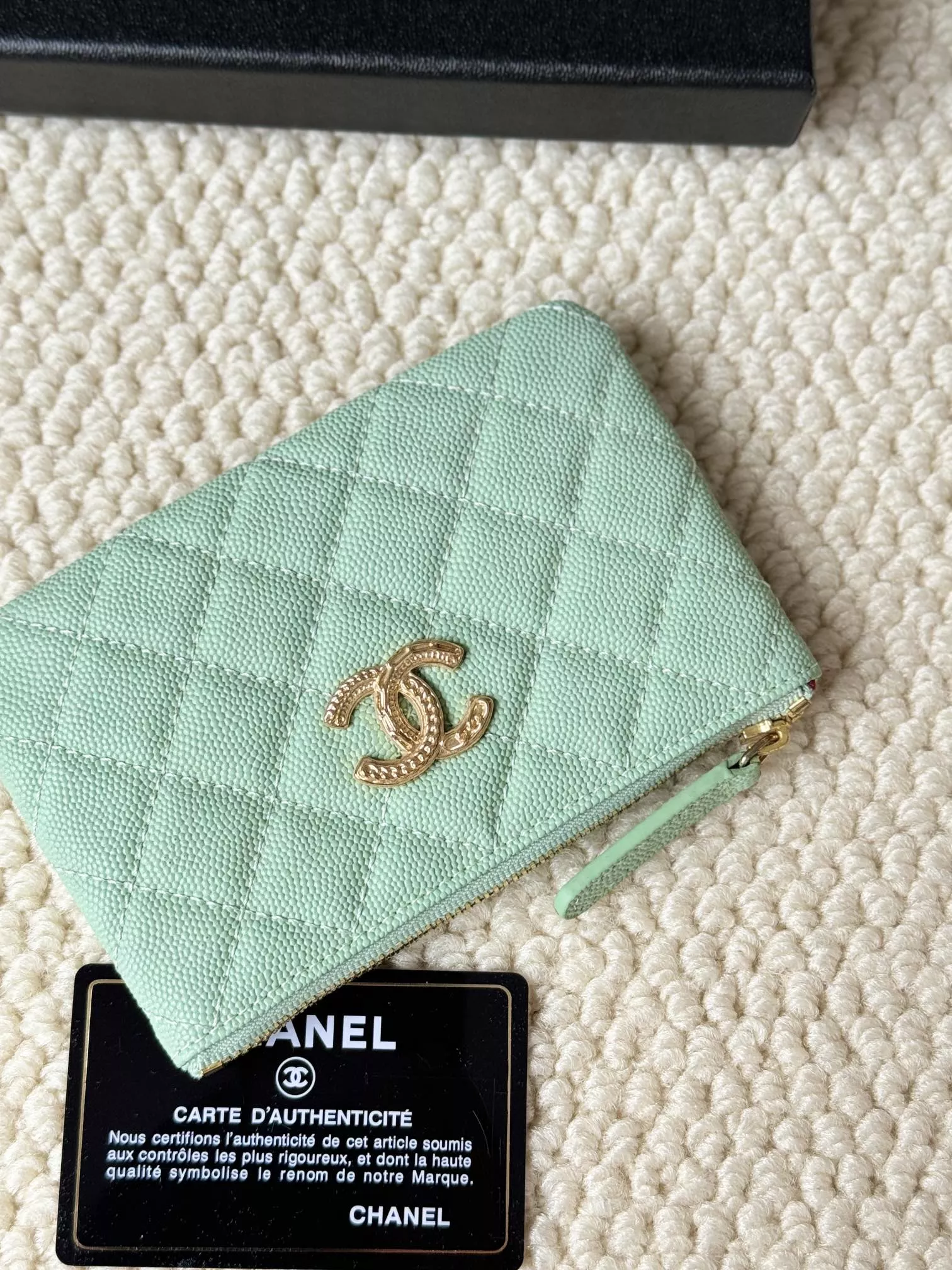 Chanel Card Case Cozy 2446 - Image 4