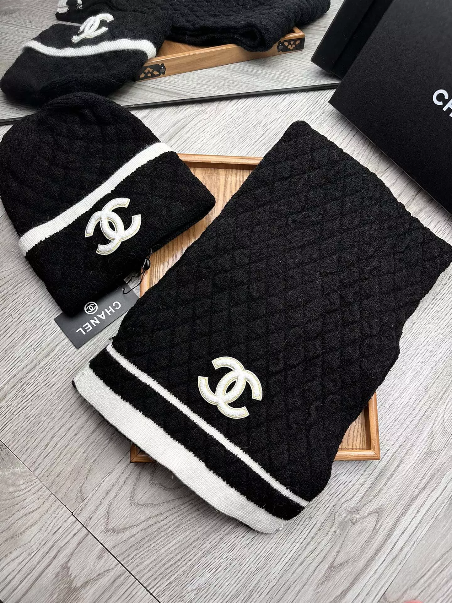 Chanel Hat and Scarf Set Compact 5331