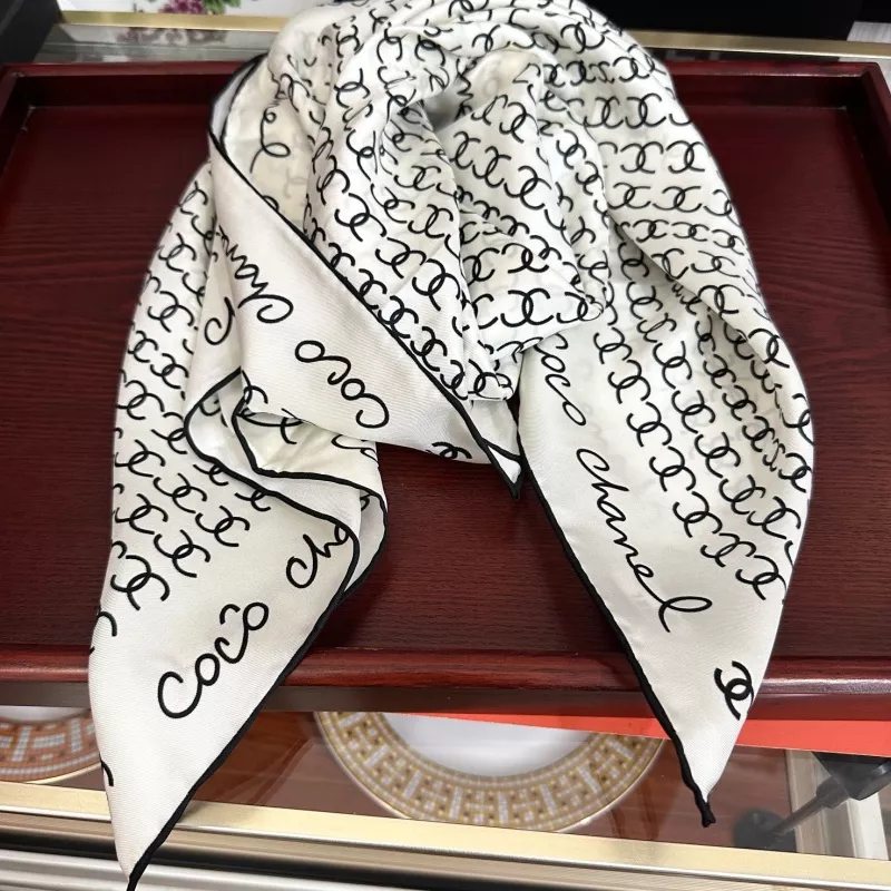 Chanel Silk Squares Unique 4040 - Image 3