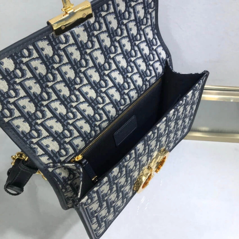 Style may Christian Dior 30 Montaigne Chain Bag Blue Oblique Jacquard - Image 12