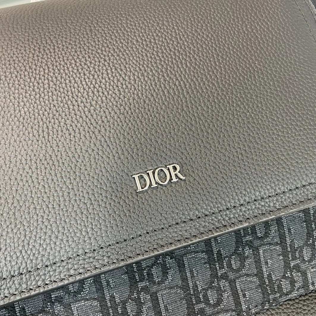 Christian Dior AAA Man Backpacks BestValue 5465 - Image 7