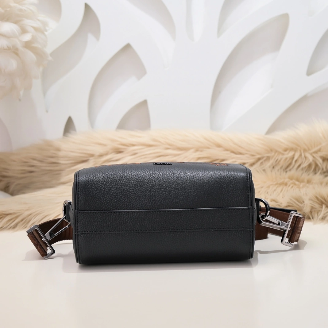 Christian Dior AAA Man Messenger Bags WellDesigned 4847 - Image 6