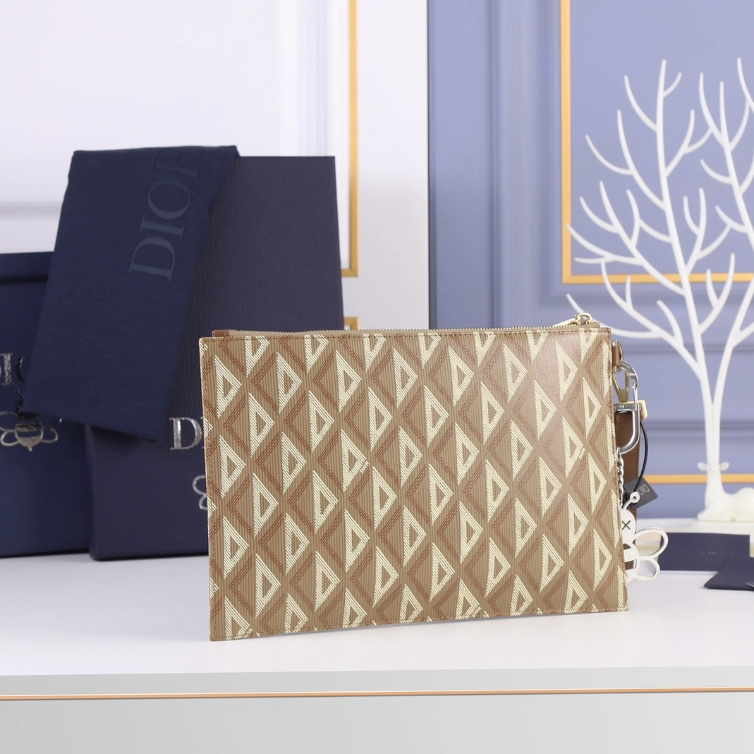 Christian Dior AAA Man Wallets Resilient 3044