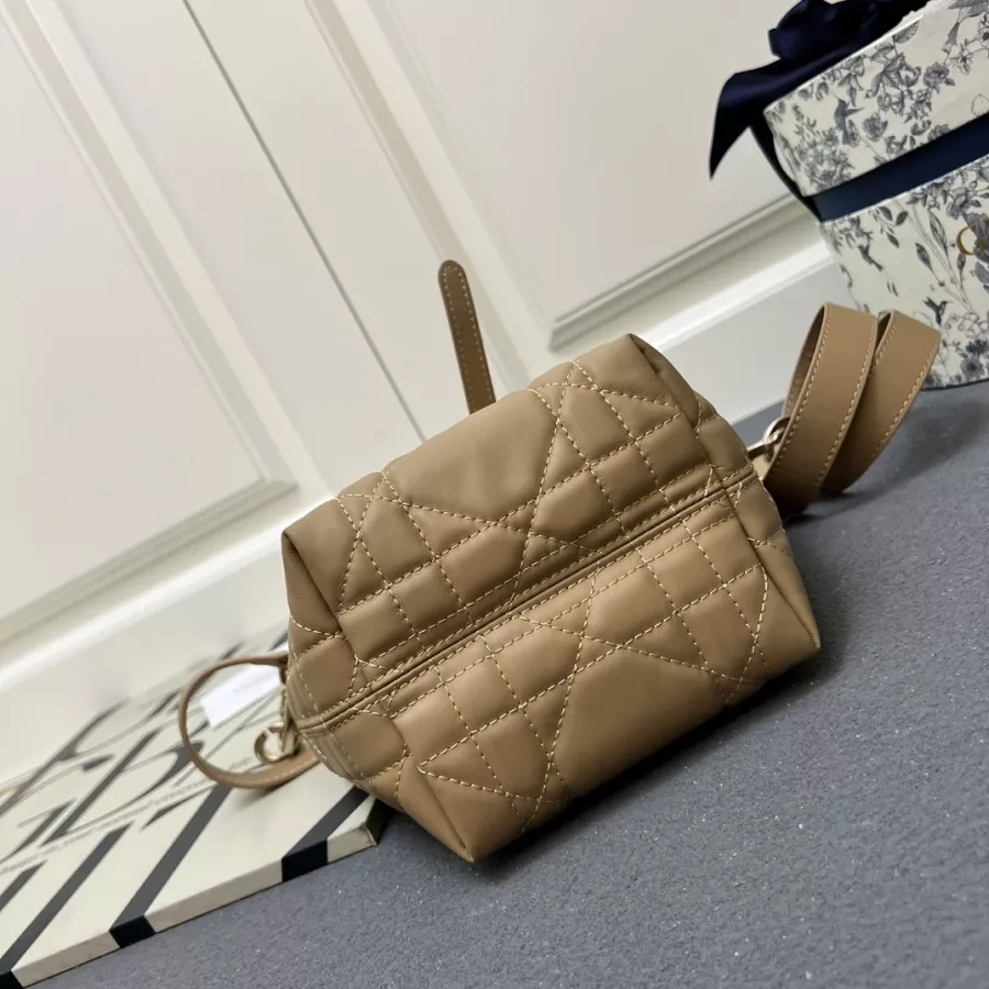 Christian Dior AAA Quality Handbags For Women Lightweight 6989 - Image 5