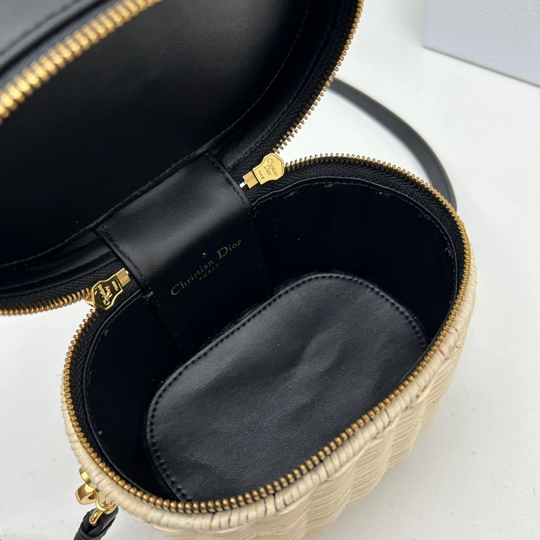 Christian Dior AAA Quality Handbags For Women Modern 6675 - Image 7