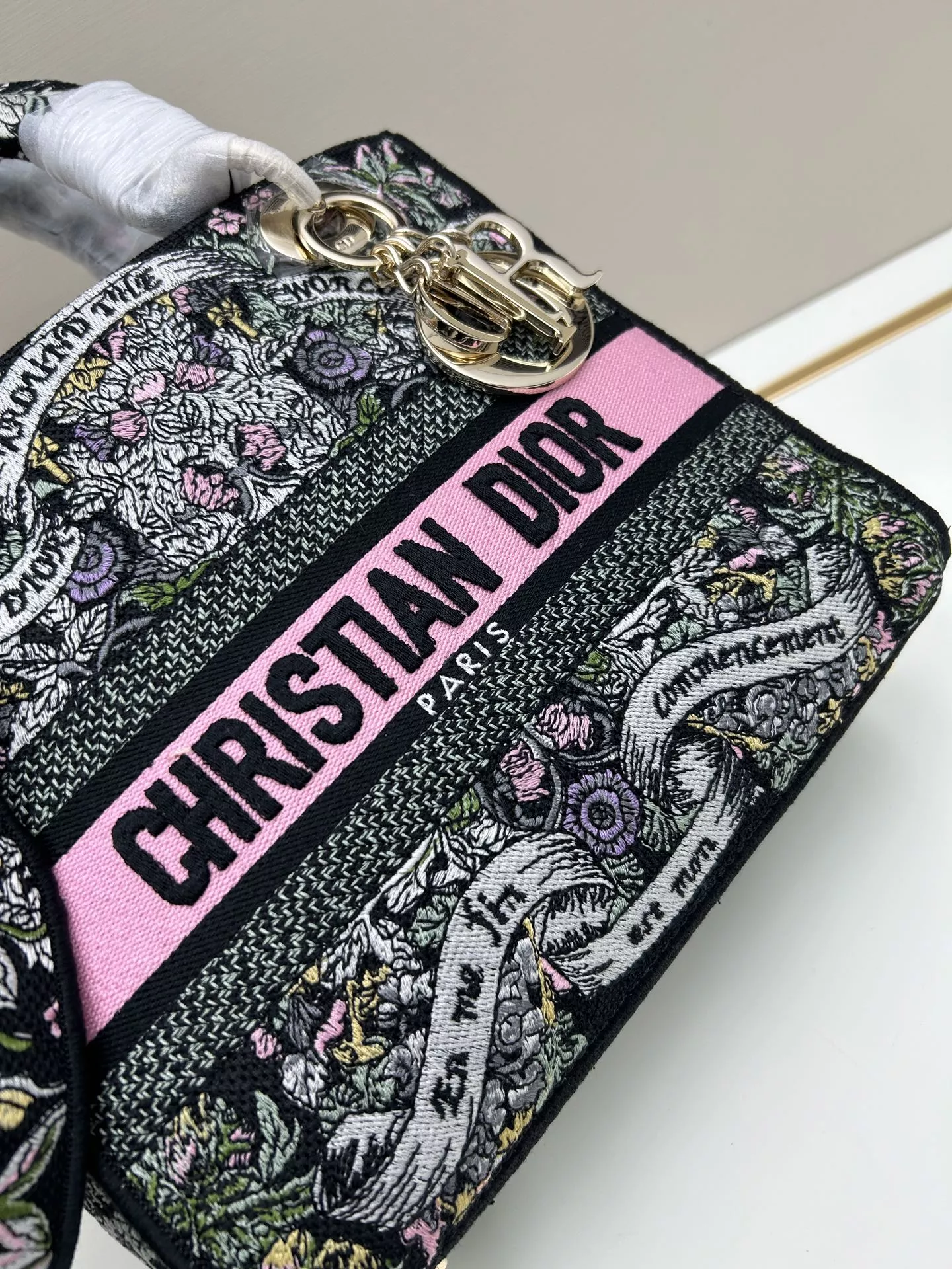 Christian Dior AAA Quality Handbags For Women Sleek 2536 - Image 5