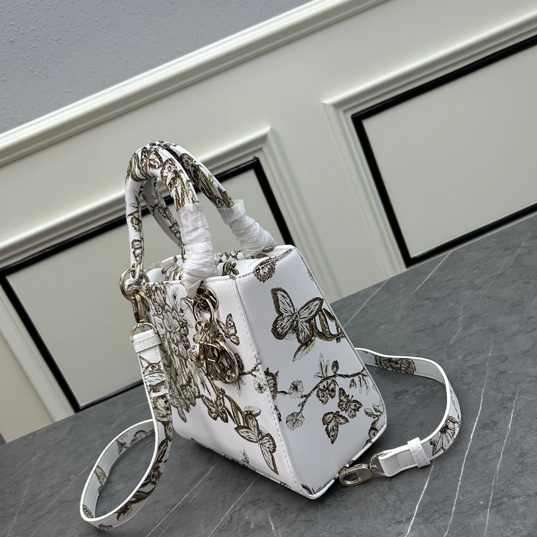 Christian Dior AAA Quality Handbags For Women SmartChoice 2308