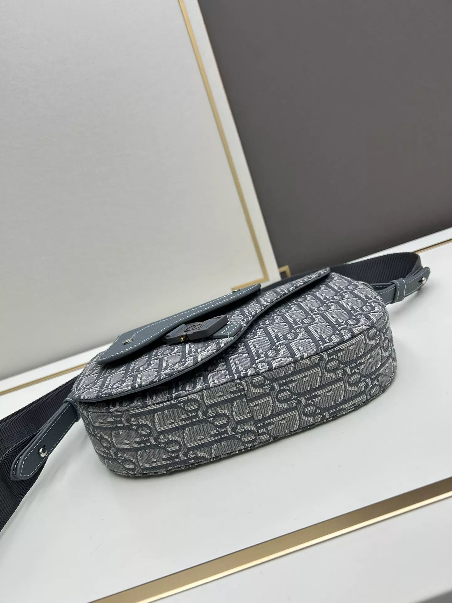 Christian Dior AAA Quality Messenger Bags For Unisex AllSeason 5576 - Image 4