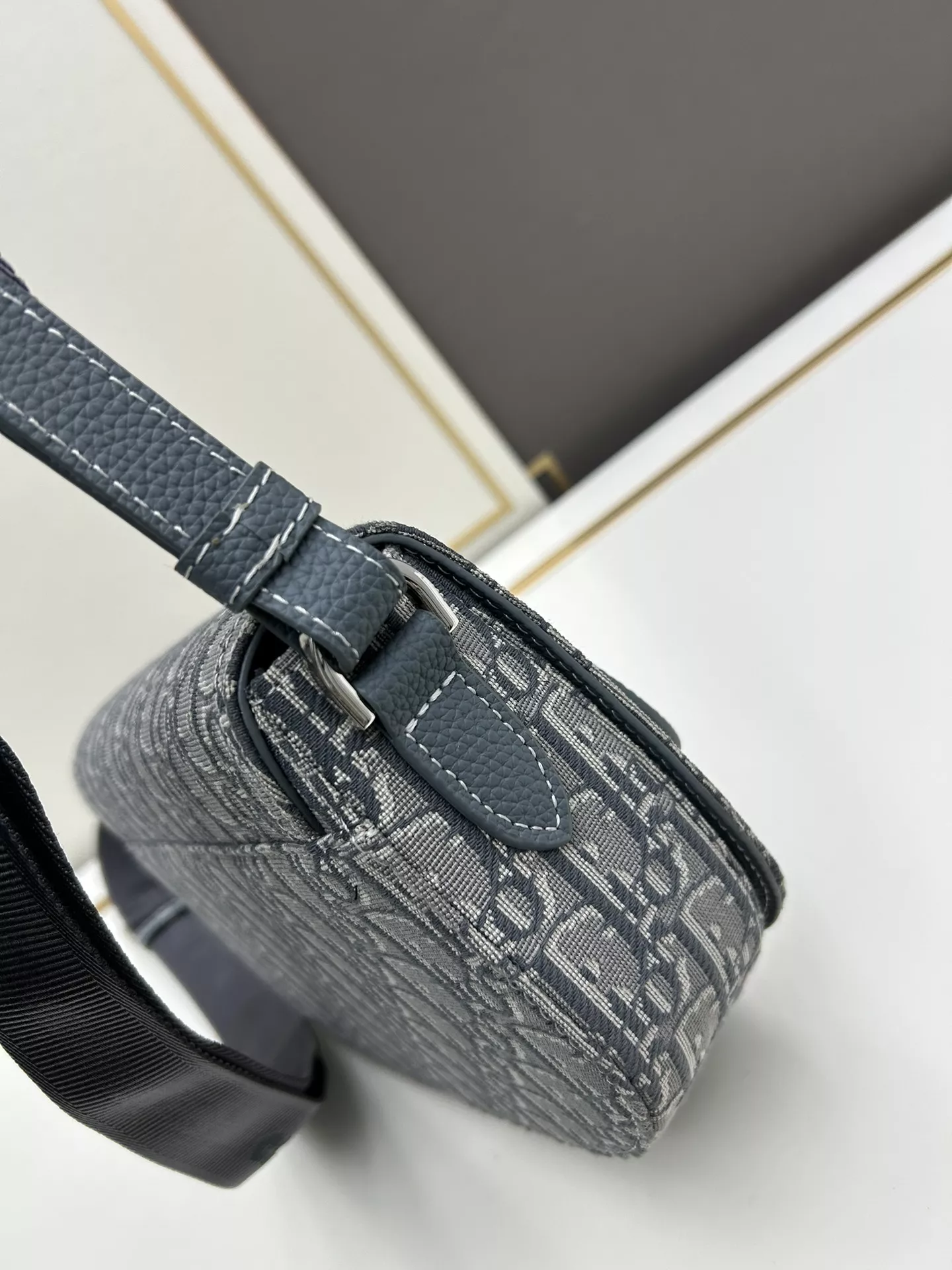 Christian Dior AAA Quality Messenger Bags For Unisex AllSeason 5576 - Image 5