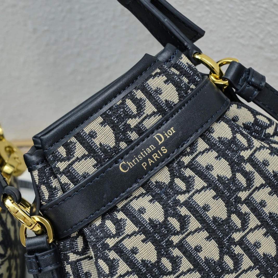 Christian Dior AAA Quality Messenger Bags For Women AllSeason 5980 - Image 5