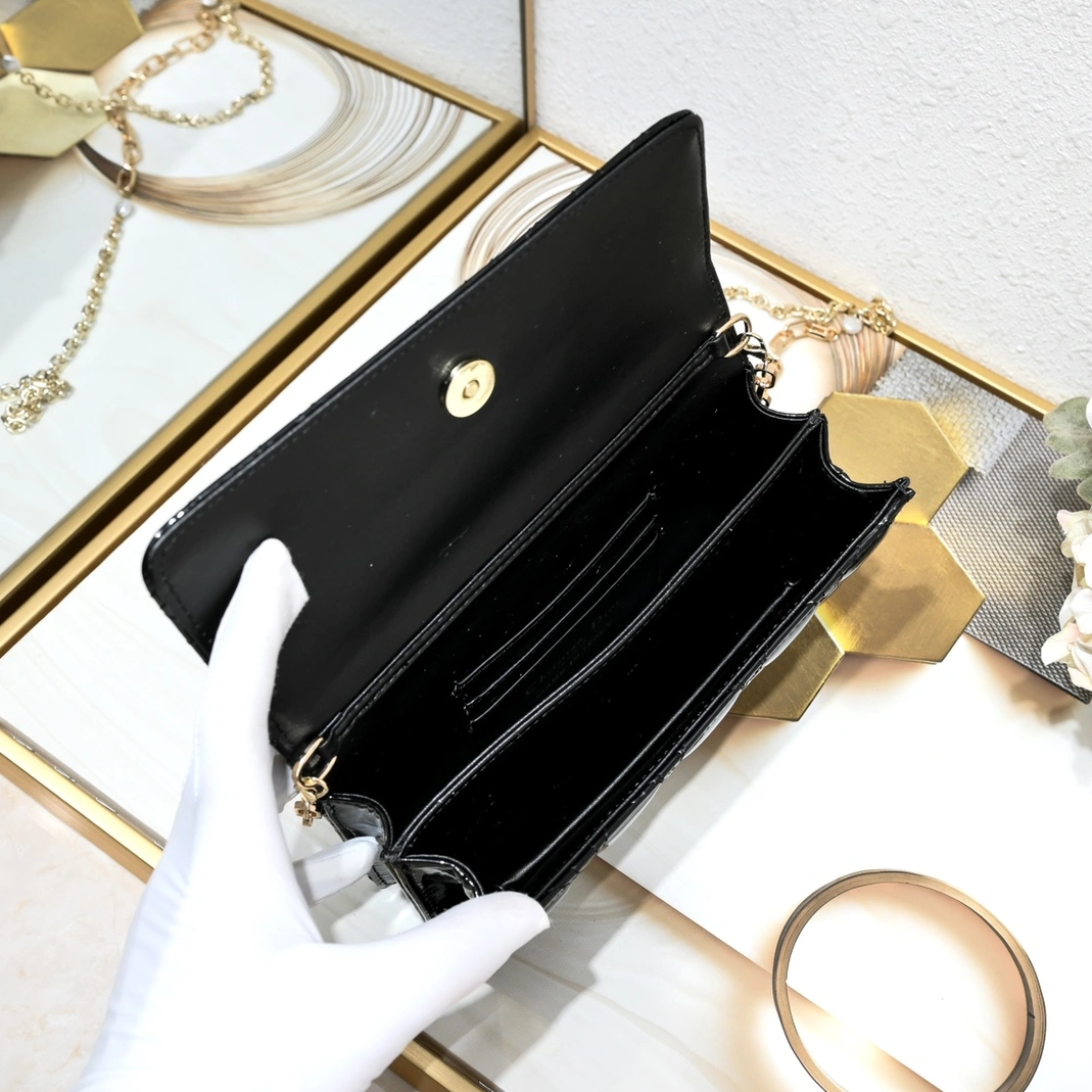 Christian Dior AAA Quality Messenger Bags For Women Flexible 7210 - Image 8