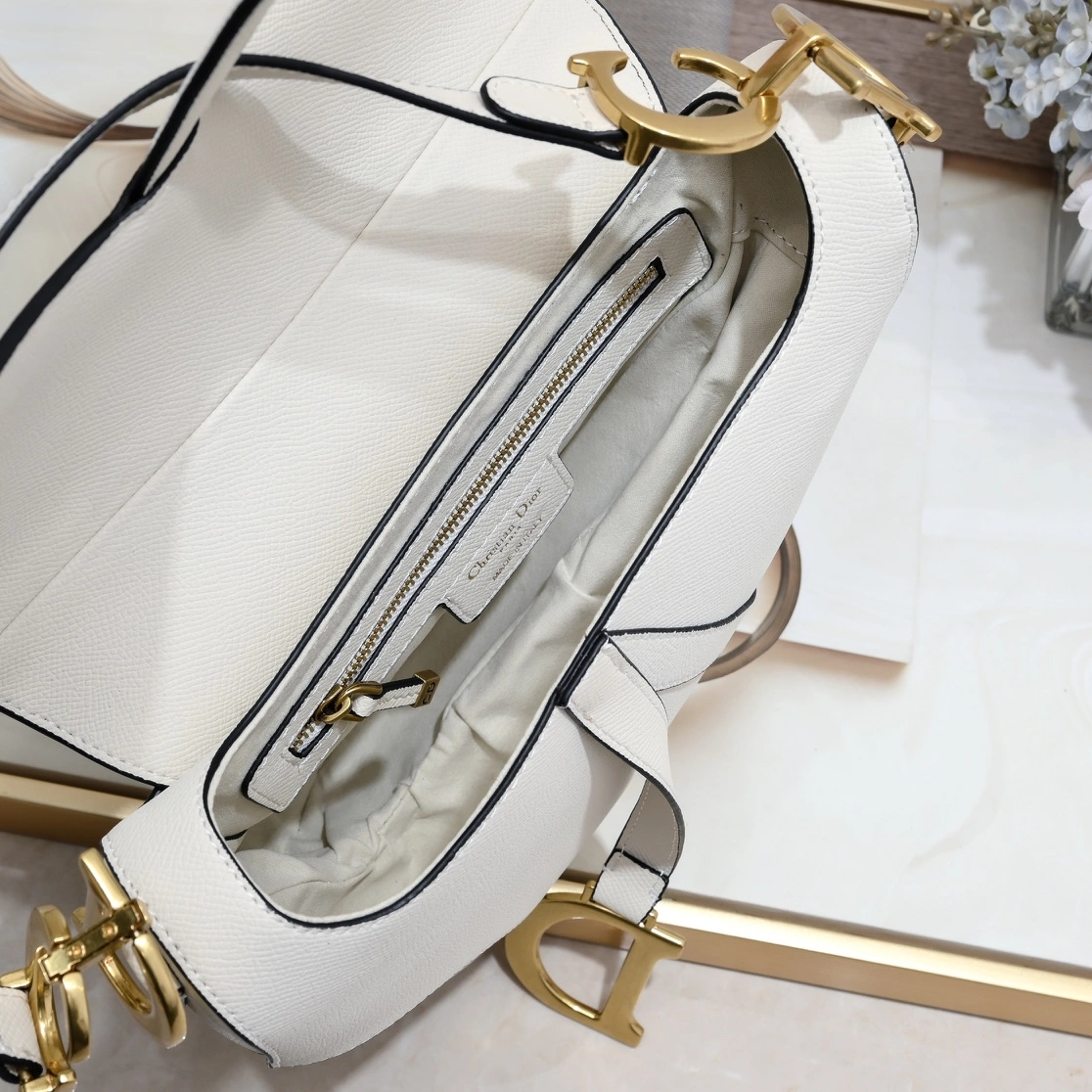 Christian Dior AAA Quality Messenger Bags For Women GoodFit 1943 - Image 6