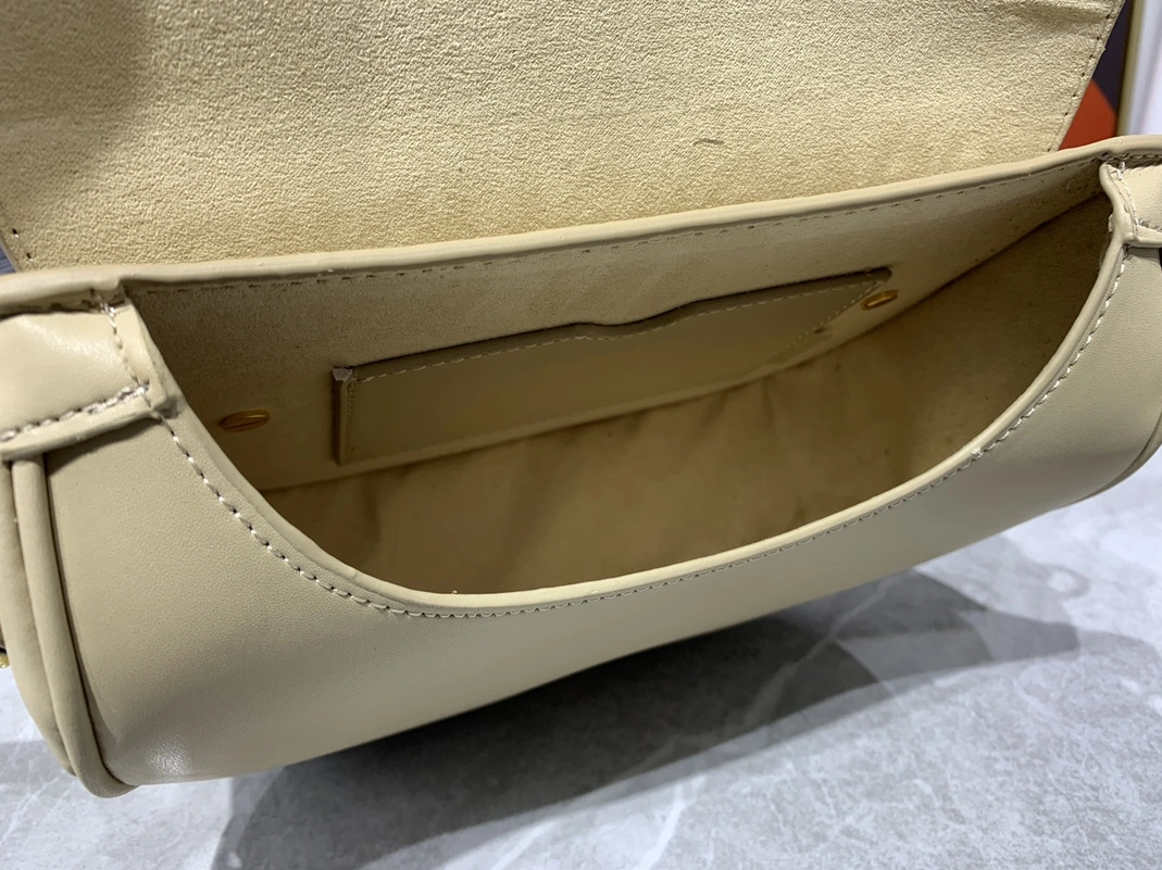 Christian Dior AAA Quality Messenger Bags For Women Refined 8527 - Image 8