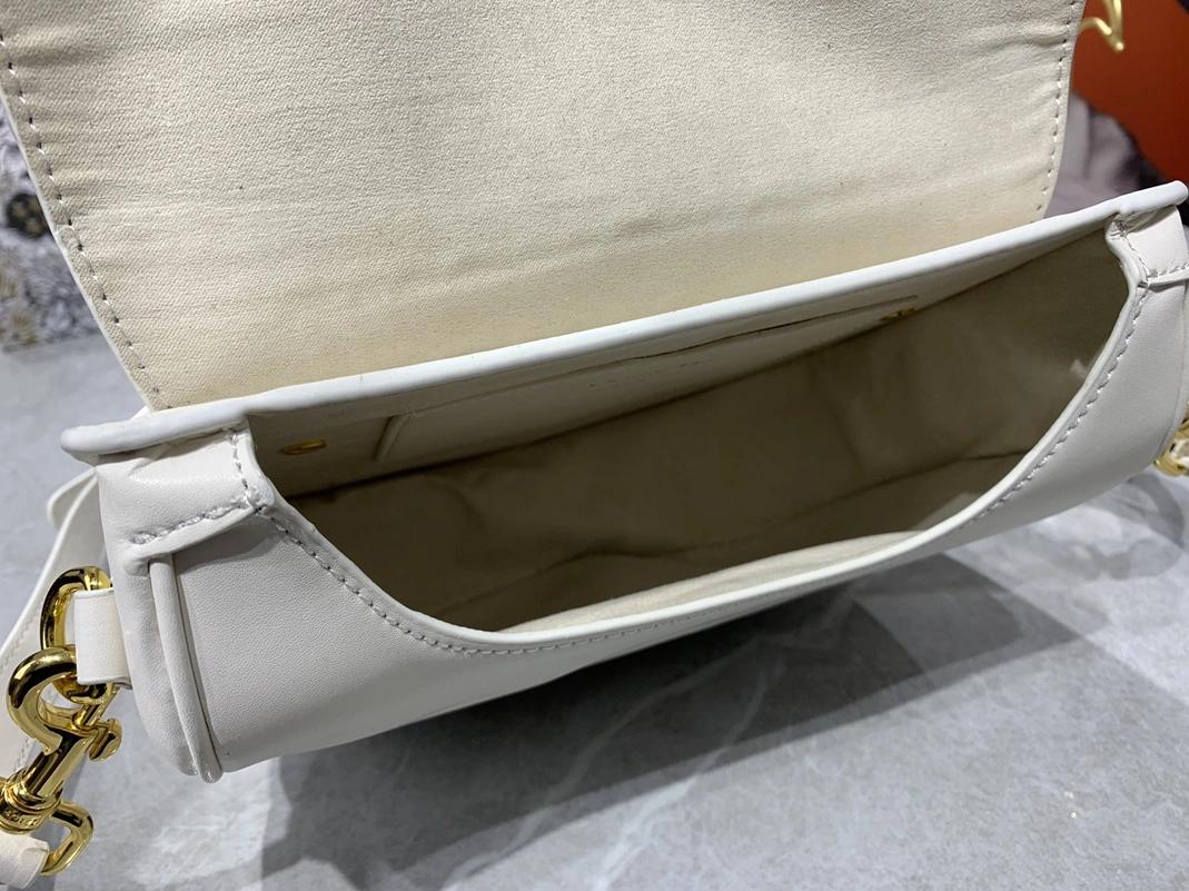 Christian Dior AAA Quality Messenger Bags For Women Trendy 5460 - Image 8