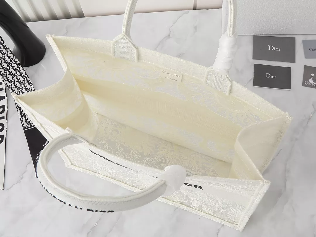 Christian Dior AAA Quality Tote-Handbags For Women Comfortable 8716 - Image 8