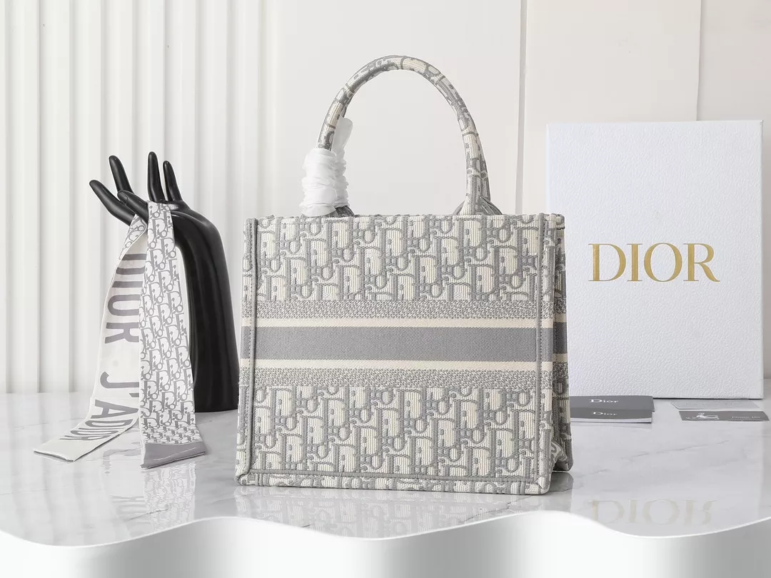 Christian Dior AAA Quality Tote-Handbags For Women Compact 7793