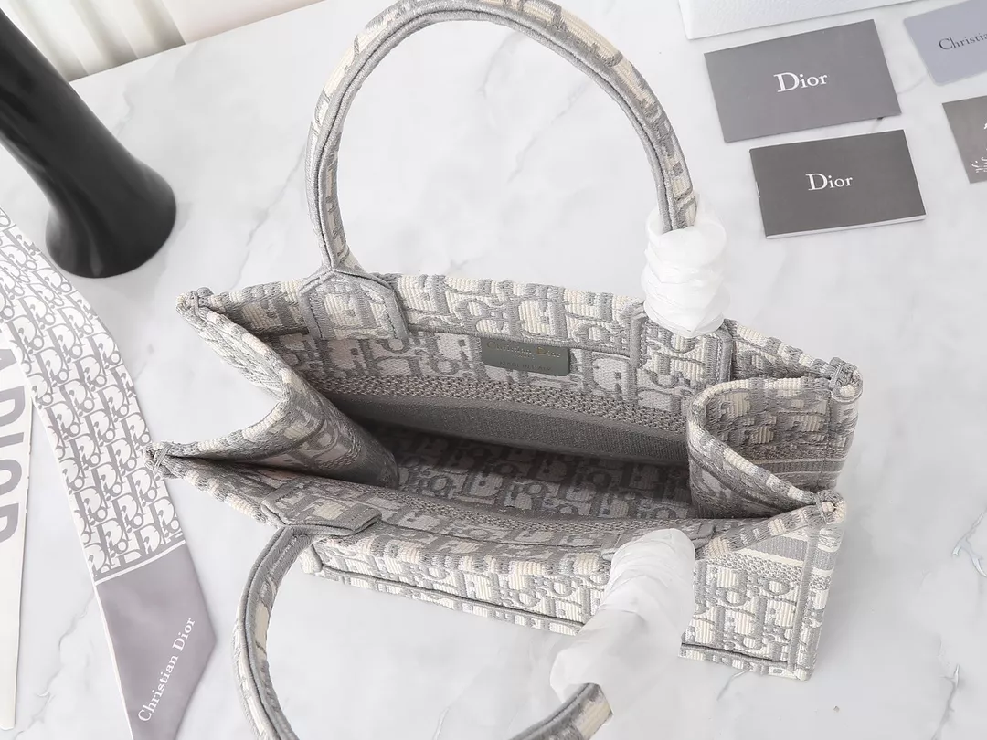 Christian Dior AAA Quality Tote-Handbags For Women Compact 7793 - Image 8